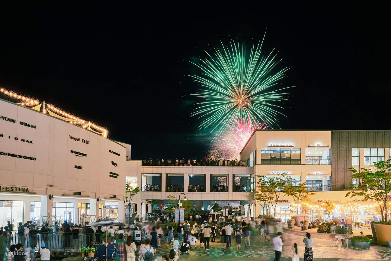 Rasakan Festival Kembang Api Tepi Sungai dengan kembang api dan musik live di tepi Sungai Han